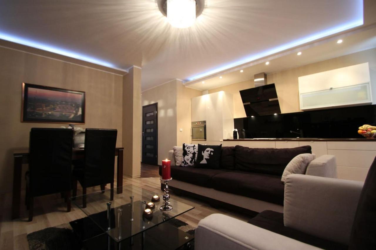 Golden Apartments&sz7-66 Apartment *